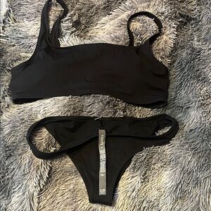 Vuori Classic Black Bikini Set